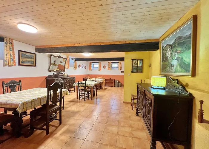 Nyaraló El Socaire Del Trasgo-complejo De *